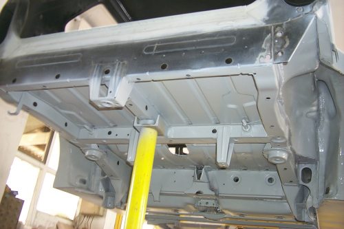 Unterboden von hinten